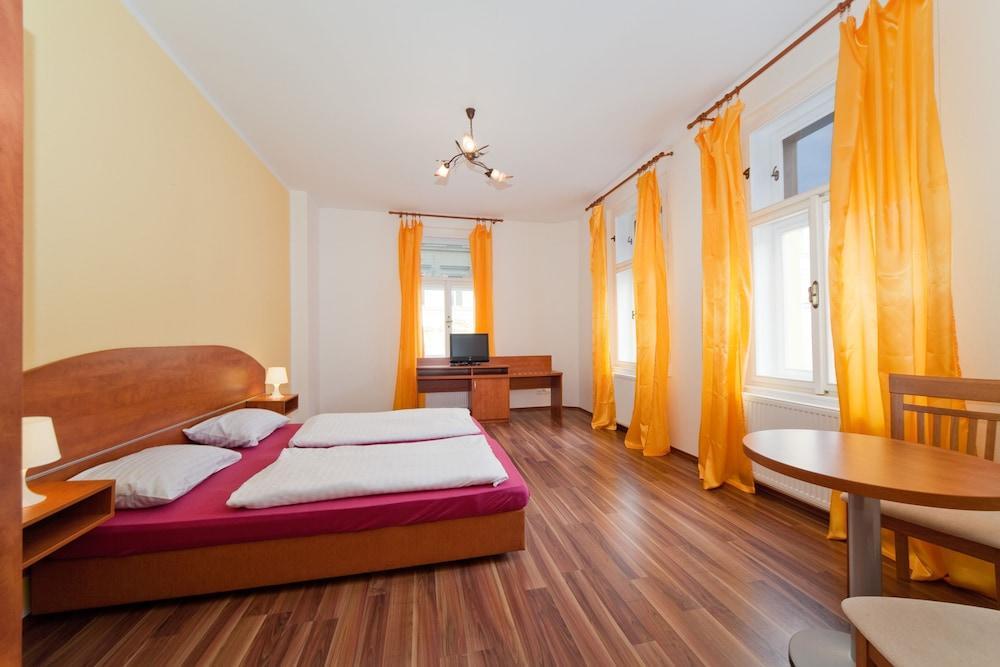براغ Apartment Amandment المظهر الخارجي الصورة
