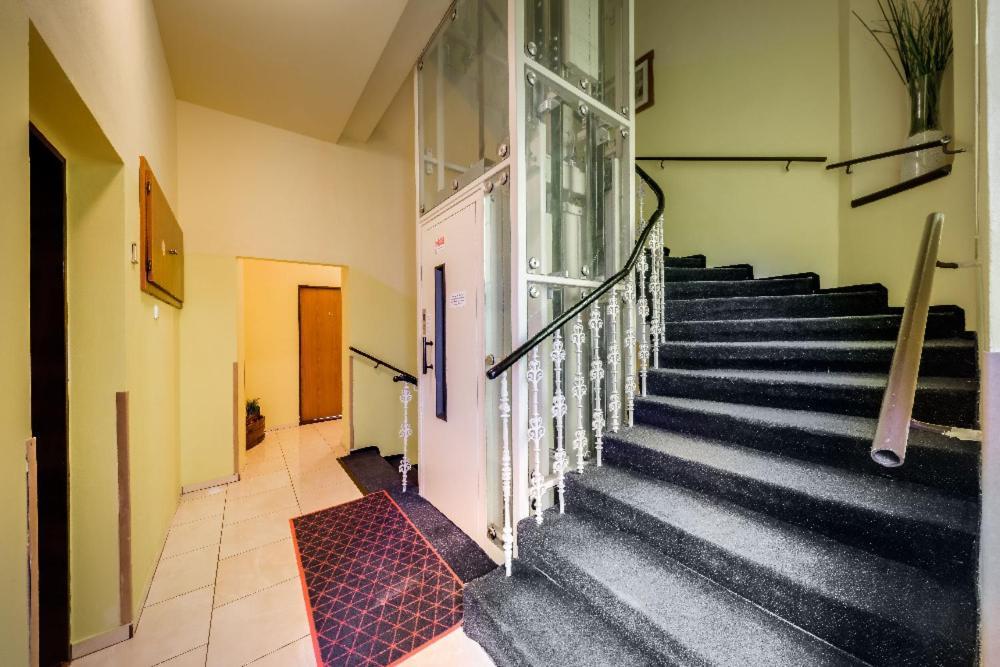 براغ Apartment Amandment المظهر الخارجي الصورة