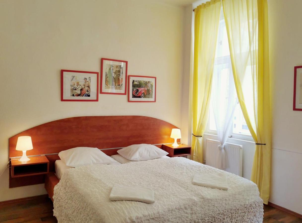 براغ Apartment Amandment المظهر الخارجي الصورة