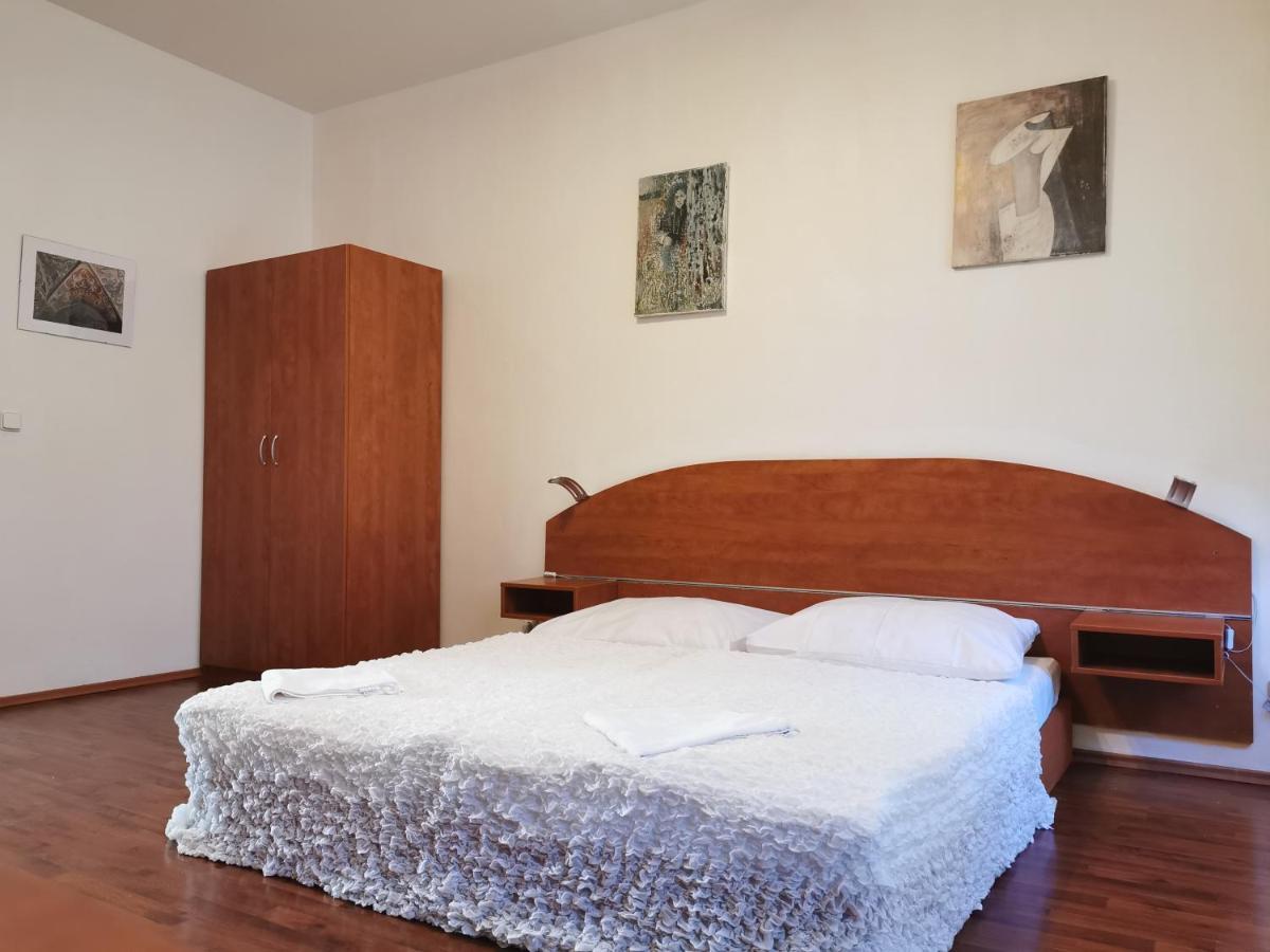 براغ Apartment Amandment المظهر الخارجي الصورة