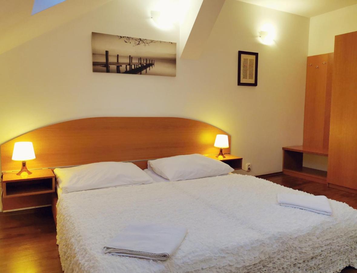 براغ Apartment Amandment المظهر الخارجي الصورة