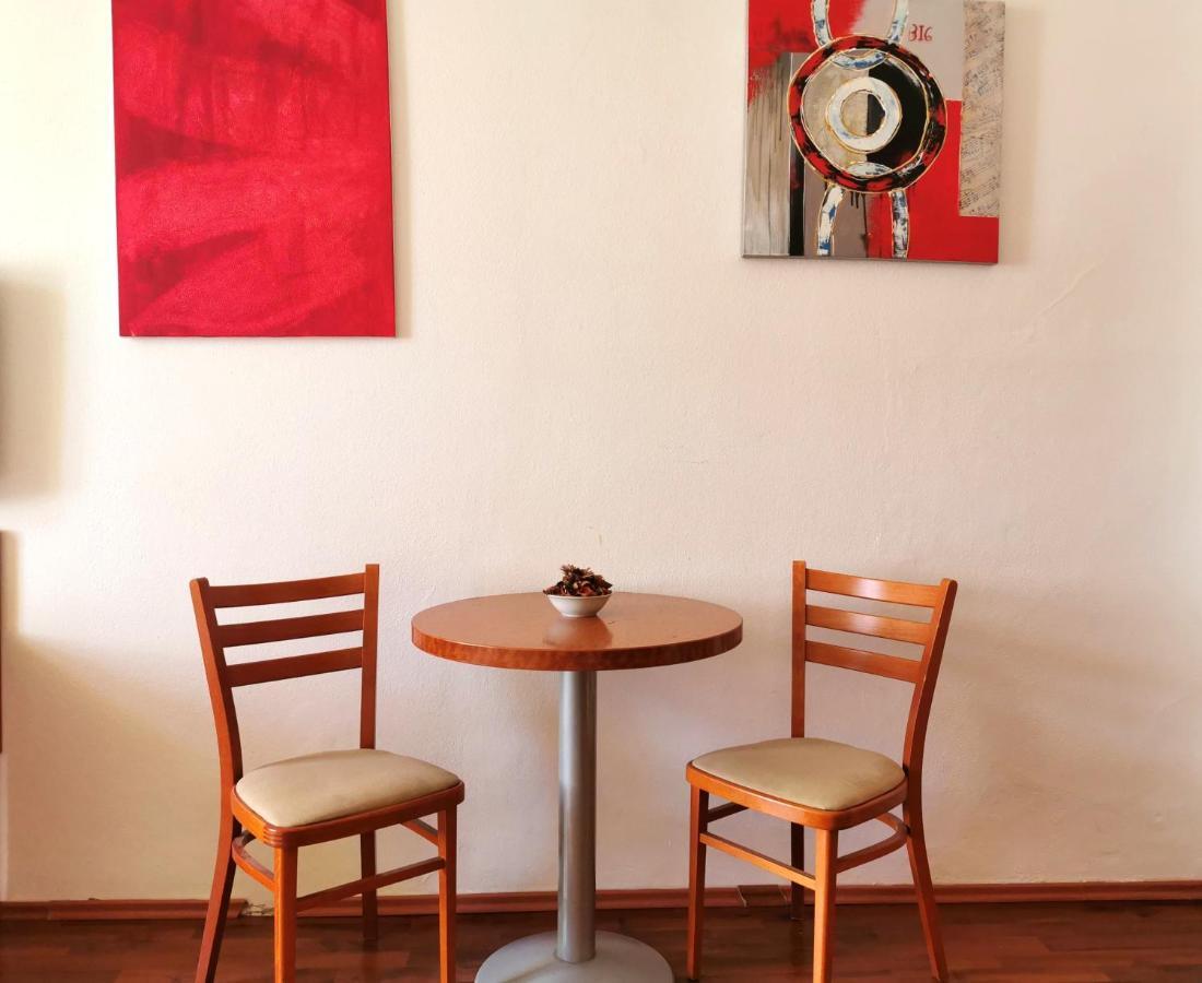 براغ Apartment Amandment المظهر الخارجي الصورة
