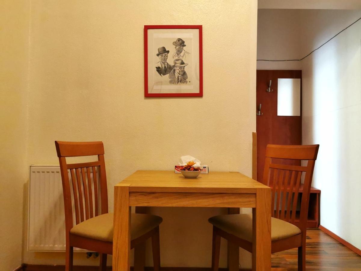 براغ Apartment Amandment المظهر الخارجي الصورة