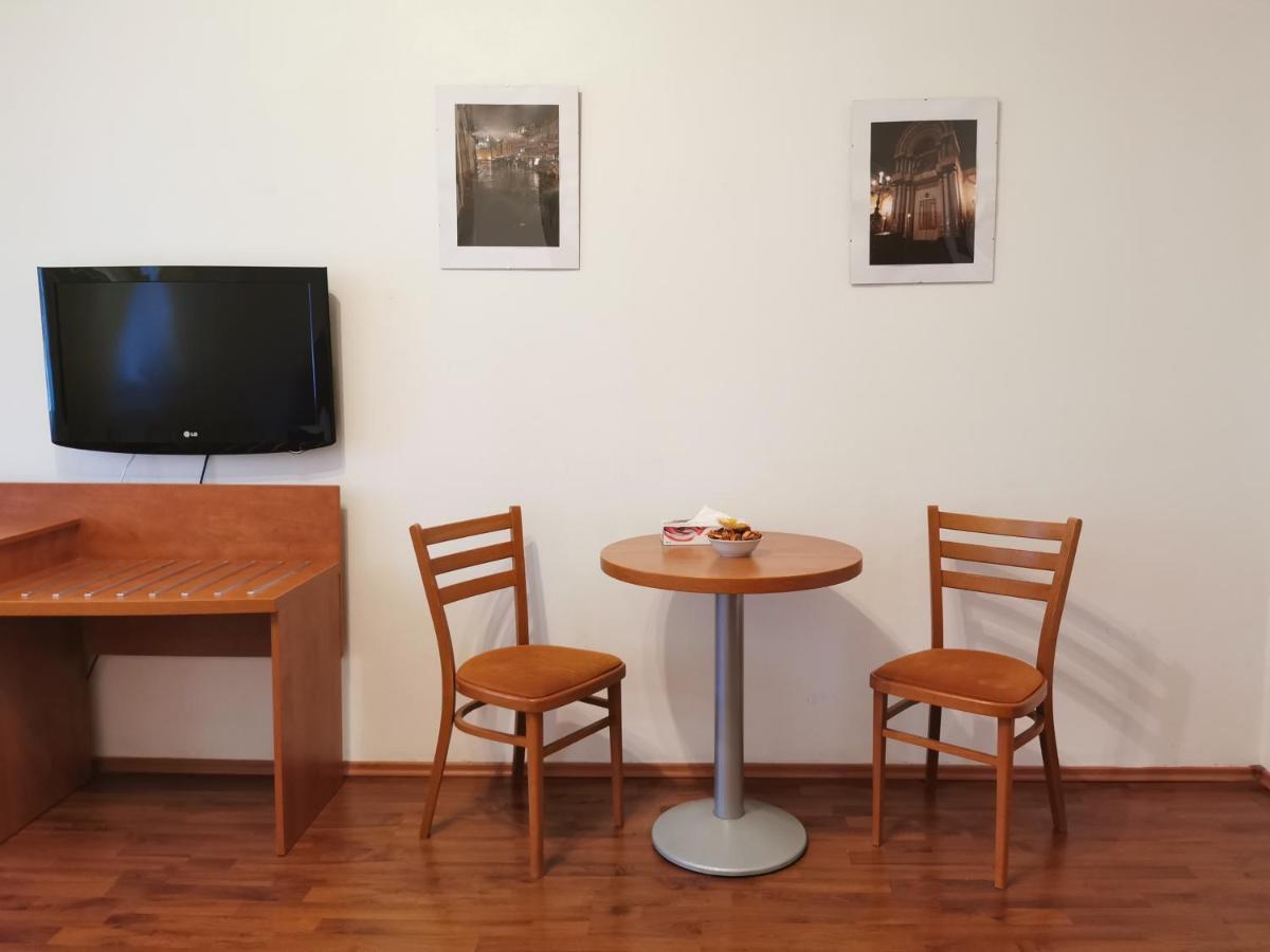براغ Apartment Amandment المظهر الخارجي الصورة